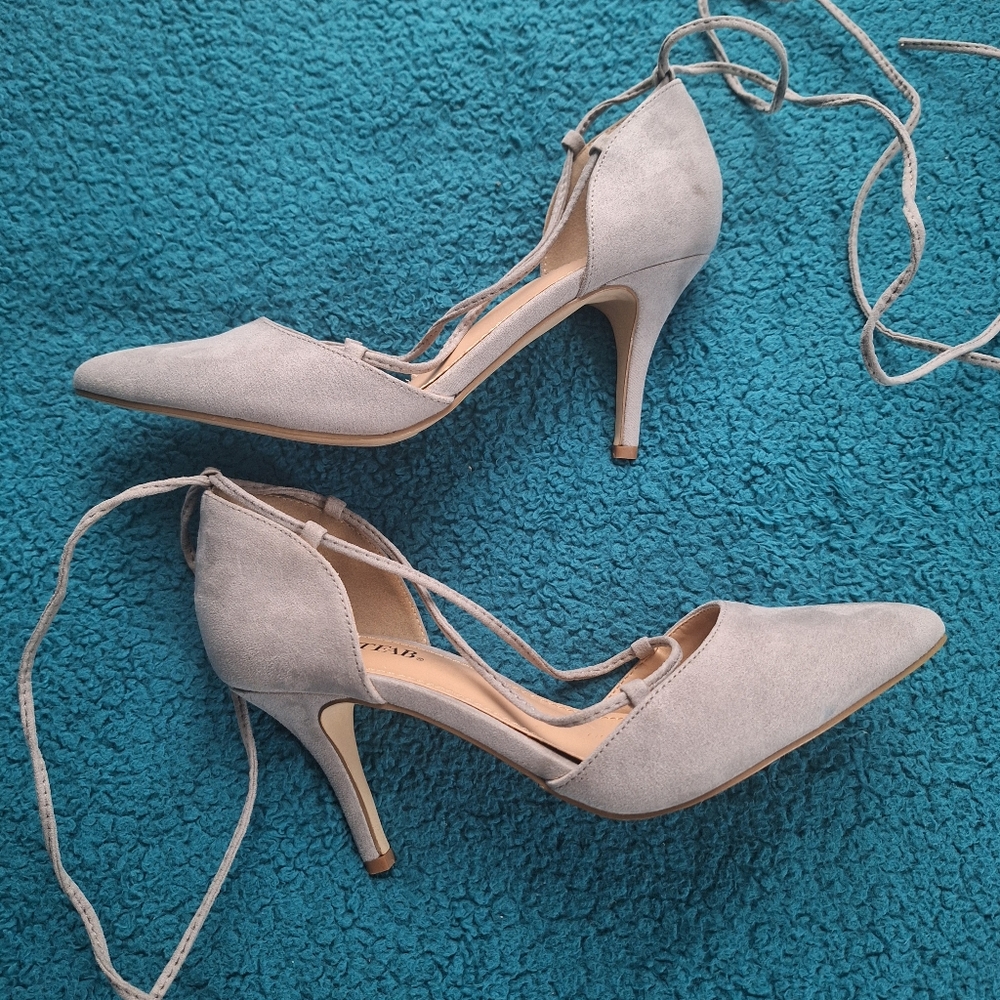 JustFab | Women's Gray Suede Lace Up Heels size 8.5 - Picture 16 of 17